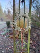 Load image into Gallery viewer, Babies Breath Wreath
