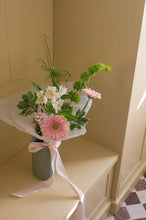 Load image into Gallery viewer, ♥ Valentine's Day ♥ - Strawberry Matcha Mini Bouquet