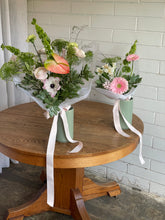 Load image into Gallery viewer, ♥ Valentine's Day ♥ - Strawberry Matcha Mini Bouquet