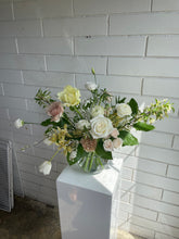 Load image into Gallery viewer, The Centrepiece