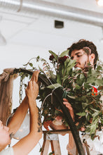 Load image into Gallery viewer, Ceremony Arch Accent