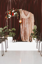Load image into Gallery viewer, Ceremony Arch Accent
