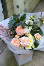 Load image into Gallery viewer, Large Wrapped Flowers
