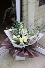 Load image into Gallery viewer, Large Wrapped Flowers