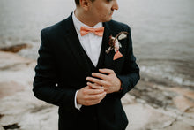Load image into Gallery viewer, Boutonnière