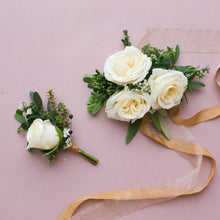 Load image into Gallery viewer, Corsage & Boutonnière