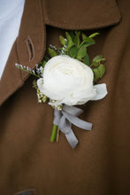 Load image into Gallery viewer, Corsage & Boutonnière