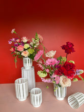 Load image into Gallery viewer, ♥ Valentine's Day ♥ - Designer's Choice Vase Arrangement