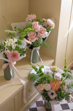 Load image into Gallery viewer, ♥ Valentine's Day ♥ - Strawberry Matcha Mini Bouquet
