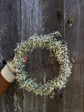 Load image into Gallery viewer, Babies Breath Wreath
