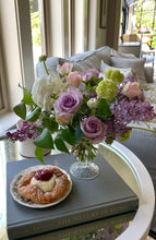 Load image into Gallery viewer, ✿Mother&#39;s Day✿ - Lilac Vase Arrangement
