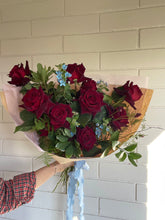 Load image into Gallery viewer, ♥ Valentine's Day ♥ - True Love Roses
