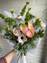 Load image into Gallery viewer, ♥ Valentine's Day ♥ - Strawberry Matcha Signature Mixed Bouquet

