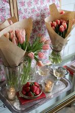 Load image into Gallery viewer, ♥ Valentine&#39;s Day ♥ - &#39;Tulip&#39; Market Bunch
