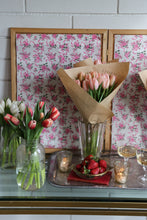 Load image into Gallery viewer, ♥ Valentine&#39;s Day ♥ - &#39;Tulip&#39; Market Bunch
