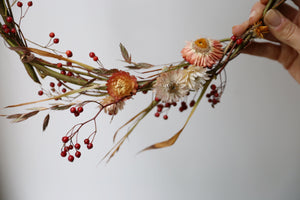 Twiggy Rose Hip Wreath - Medium