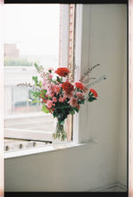 Load image into Gallery viewer, ♥ Valentine&#39;s Day ♥ - Designers Choice Wrapped Bouquet
